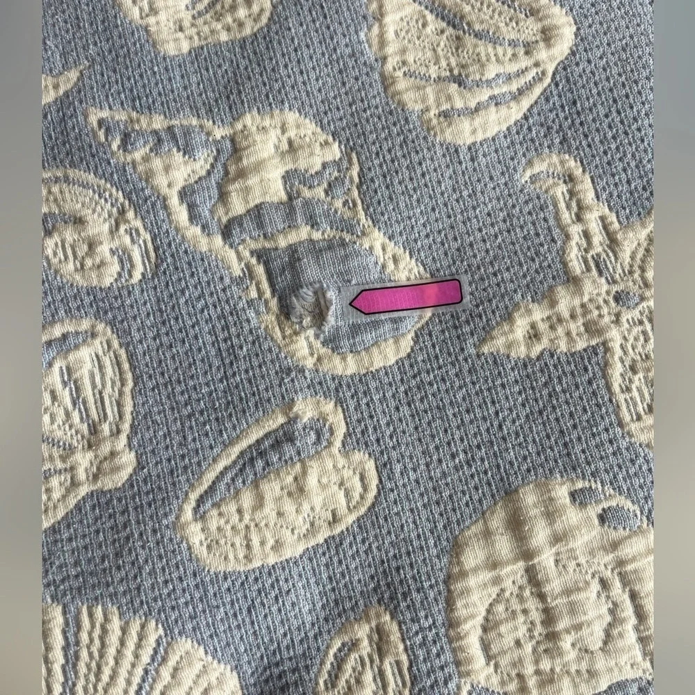 Vintage Reversible Blue/White Textured Cotton Seashell Bedspread/Comforter